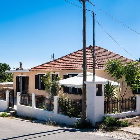 Irinis House Villa Komilion Luaran gambar