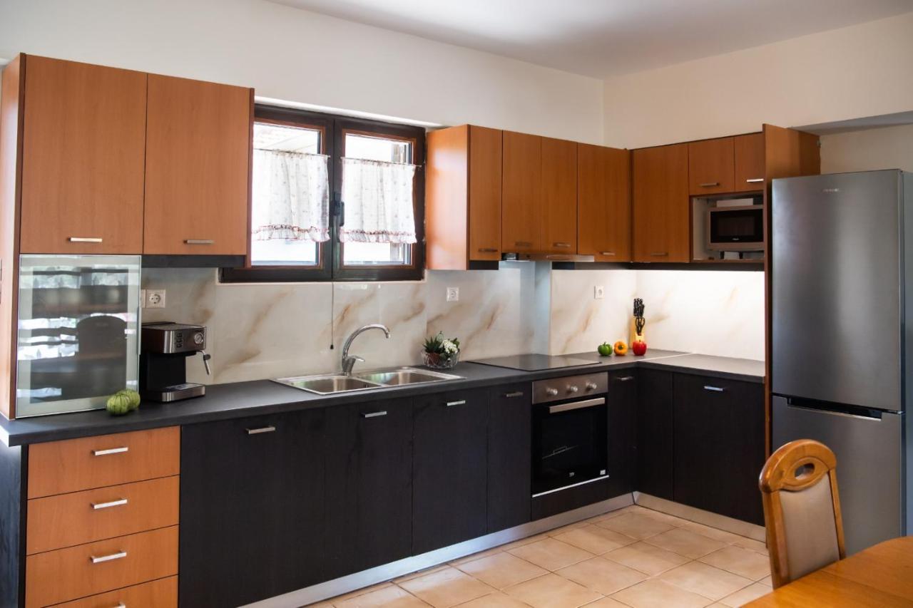 Irinis House Villa Komilion Luaran gambar